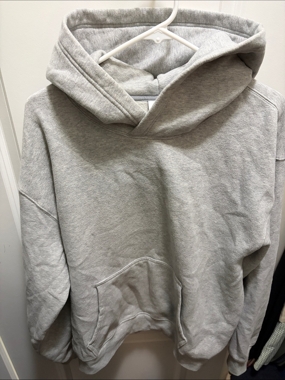 Aritzia TNA Perfect Fit Cozyfleece Hoodie